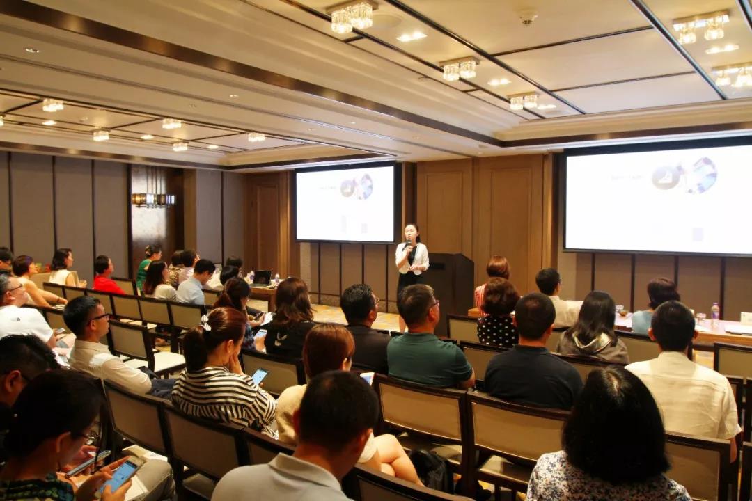 【動(dòng)態(tài)新聞】守得云開見月明 靜待花開終有時(shí)—— ——天堂硅谷成功助力“2018全球投資熱點(diǎn)私享會(huì)” 【動(dòng)態(tài)新聞】守得云開見月明 靜待花開終有時(shí)—— ——天堂硅谷成功助力“2018全球投資熱點(diǎn)私享會(huì)”