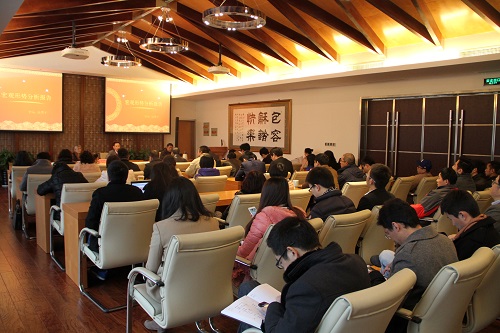 龍騰馬躍開(kāi)門紅